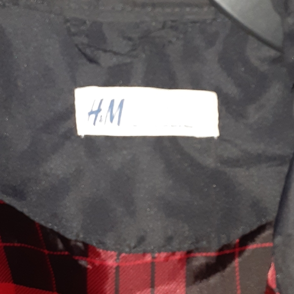 Black and flannel jacket - Picture 3 of 3